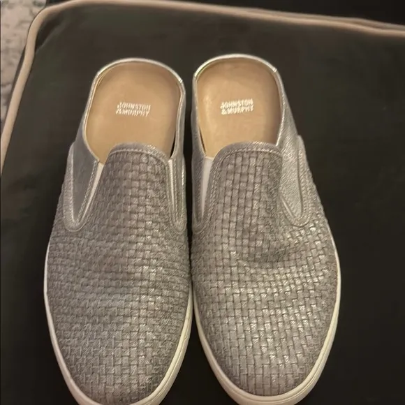Johnston &amp; Murphy Silver Woven Flats