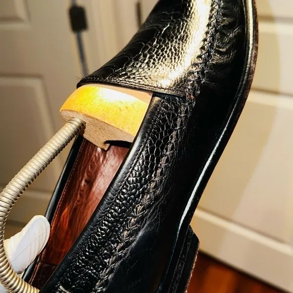 Johnston Murphy Croc-Embossed Black Loafers.