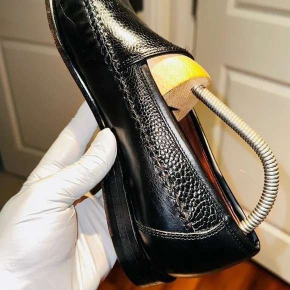 Johnston Murphy Croc-Embossed Black Loafers.