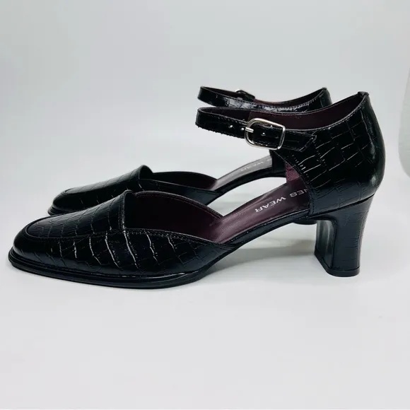 Jones Wear Classic Mary Jane Pumps Black Crocodile Embossed Leather Bloc…