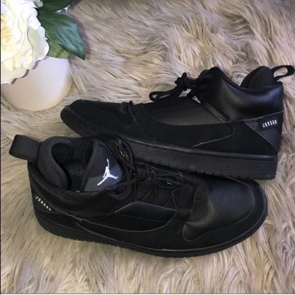Jordan Fadeaway Black Sneakers Boys 6.5Y