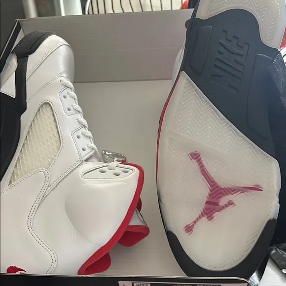 Jordan Retro 5 Men 12 Nike White and Red Sneakers