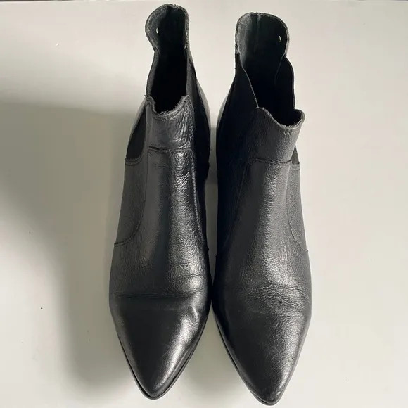 Jorge Bischof leather ankle boots size 7