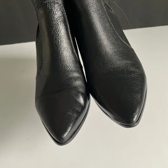 Jorge Bischof leather ankle boots size 7