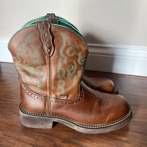 Justin Gemma 8” Brown Western Cowboy Boots with Embroidery-Size 9