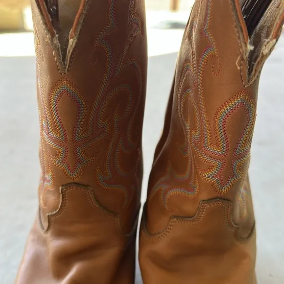 JUSTIN LEATHER COWBOY BOOTS Tan Size 9 Woman’s Pointed Toe with Pull Tabs