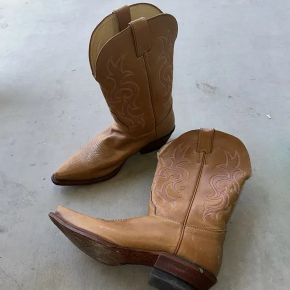 JUSTIN LEATHER COWBOY BOOTS Tan Size 9 Woman’s Pointed Toe with Pull Tabs