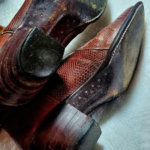 JUSTIN STYLE BOOTS Size 7 Color Brown.Used