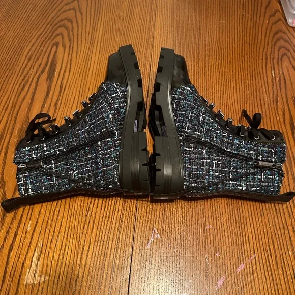 Karl Lagerfeld boots  size 8 1/2