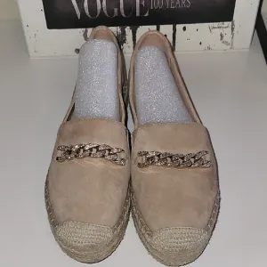Karl Lagerfeld Gold Tan Espadrilles with Chain Detail
