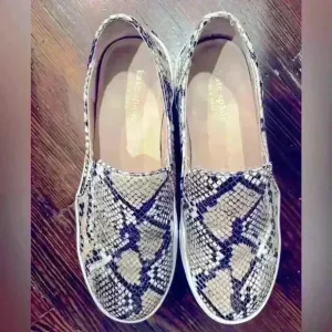 Kate Spade slip on Leather Loafers size 7.5