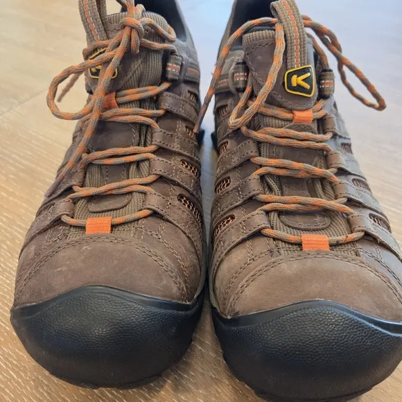 Keen Men's Voyageur Mid Height Breathable Hiking Boots Size 8 1/2 Brown/Orange