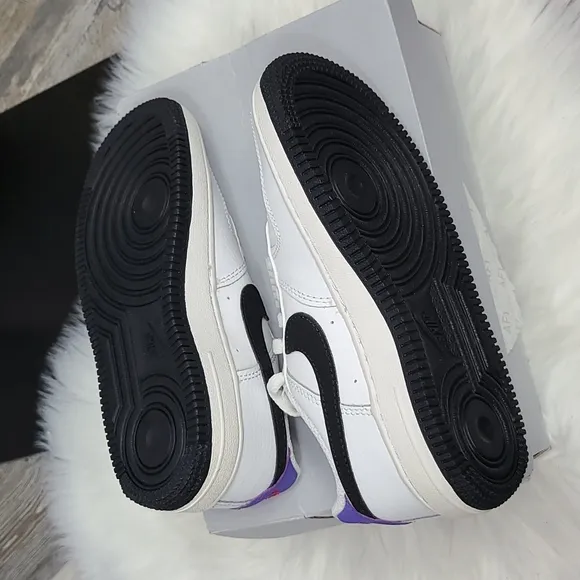 Kids Nike Air Force 1 Sneakers
