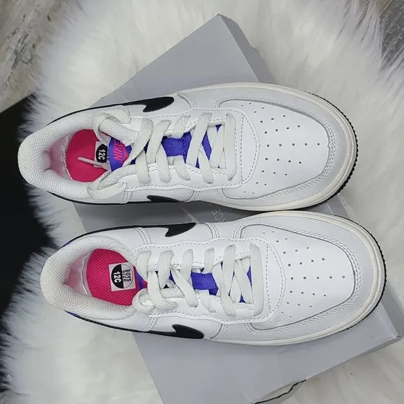 Kids Nike Air Force 1 Sneakers