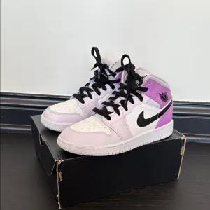 Kids' Nike Air Jordan mid Purple and White Sneakers size 4.5