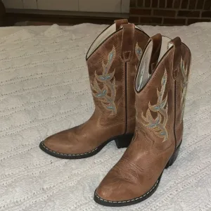 Kids Old West Cowboy Boots Excellent Condition size: 1.5/2