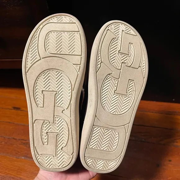 Kids Ugg barely boots 1