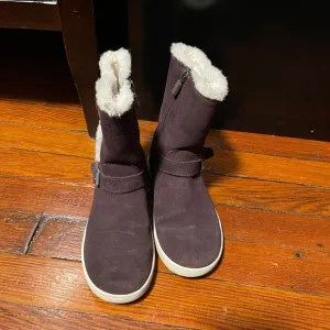 Kids Ugg barely boots 1