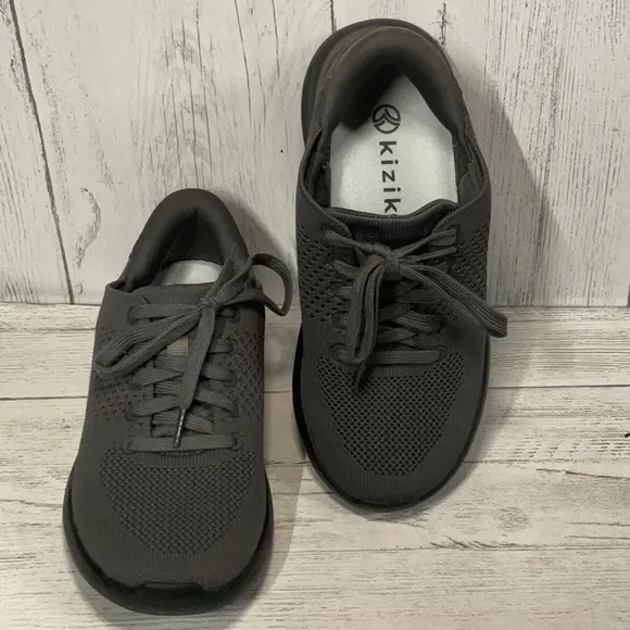 Kizik Womens Sz 6 Wide Graphite Gray Lima Shoe Breathable Knit Upper Rubber Sole