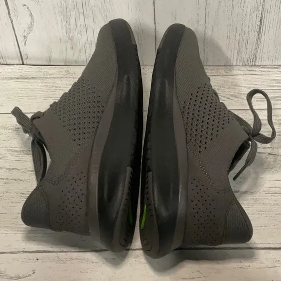 Kizik Womens Sz 6 Wide Graphite Gray Lima Shoe Breathable Knit Upper Rubber Sole