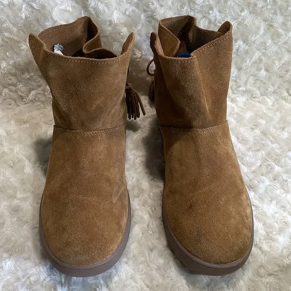 Kookaburra by Ugg boots