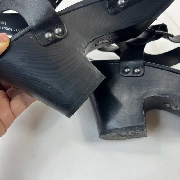 Kork-Ease Black Berryessa Black Leather Sandals size 11