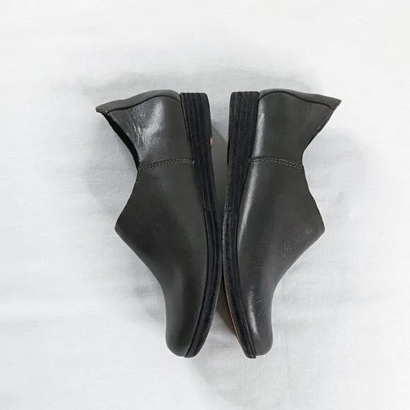 Kork Ease Cecelia Charcoal Gray Metallic Slip On Clogs