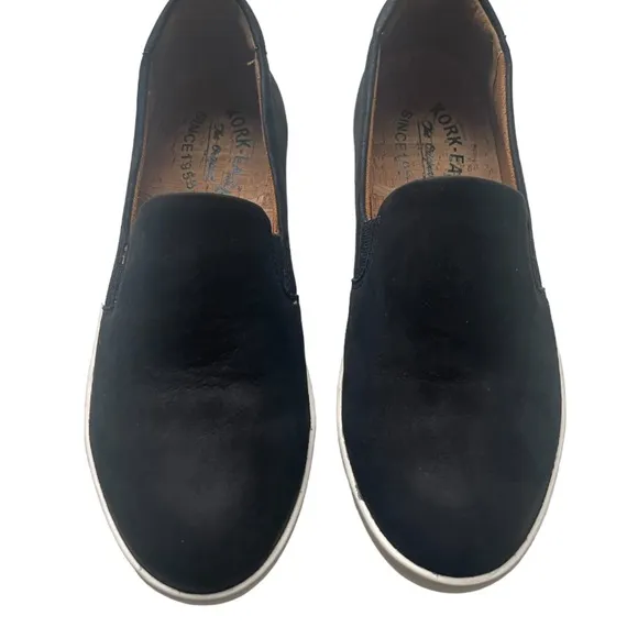 Kork Ease Peyton Black Leather Slip-On Sneaker