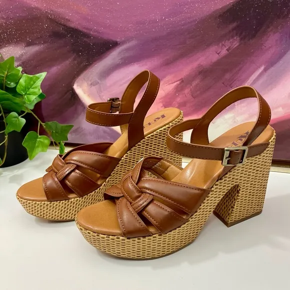Korks by Kork-Ease Dee Sandals Strappy Wedge Heel Platforms Cognac Brown Size 10
