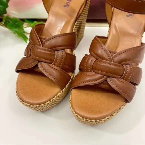 Korks by Kork-Ease Dee Sandals Strappy Wedge Heel Platforms Cognac Brown Size 10