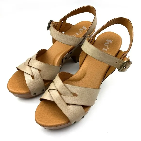 Korks Kork Ease Desiree Cream Vegan Leather Platform Sandals size 8