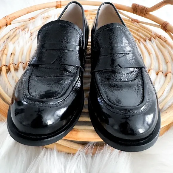 La Canadienne Women's Dominic Slip On Loafer Flats Black Slip On Platform