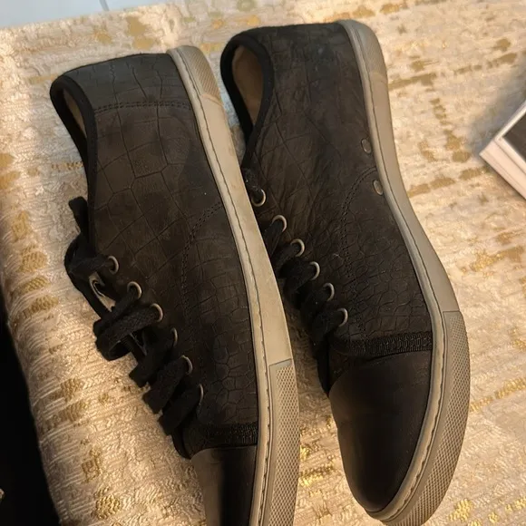 LANVIN Men’s Cap leather Cap toe Crocodile print suede low top sneakers