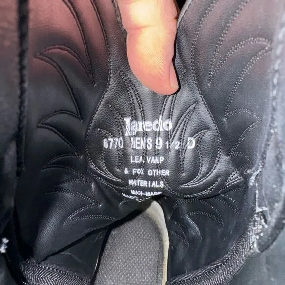 Laredo Cowboy Boots Sz 9.5 D w/ metal accents