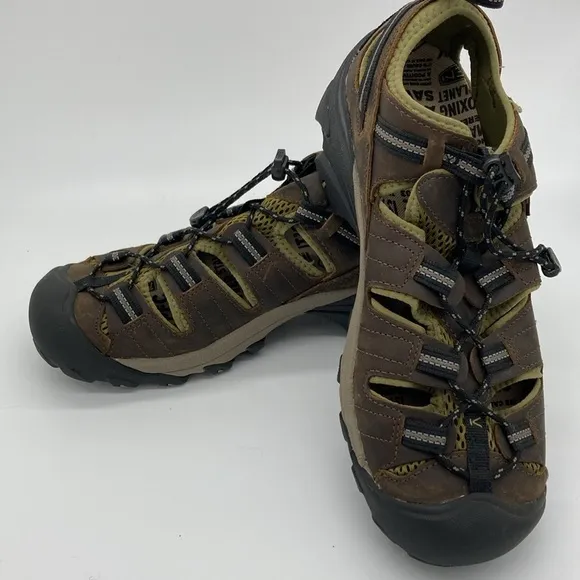 Like New Keen Sandals men’s size 10
