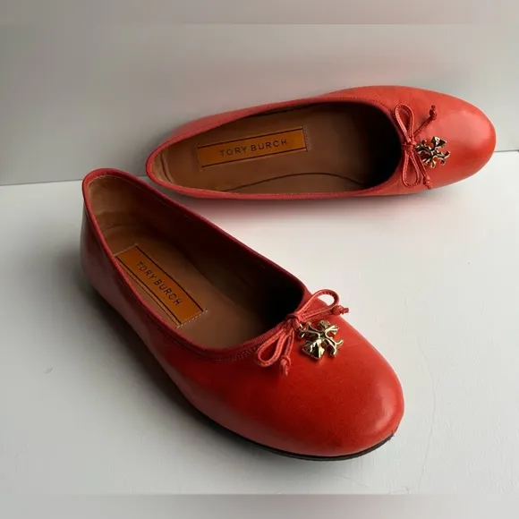 LIKE NEW!Tory Burch Charm Ballet Flats. Size 9