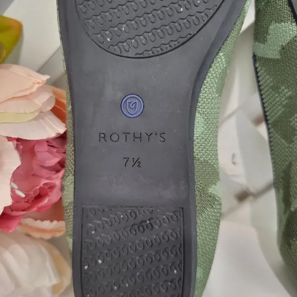Limited Edition Rothy's Olive Camo Round Toe Loafers Size 7.5