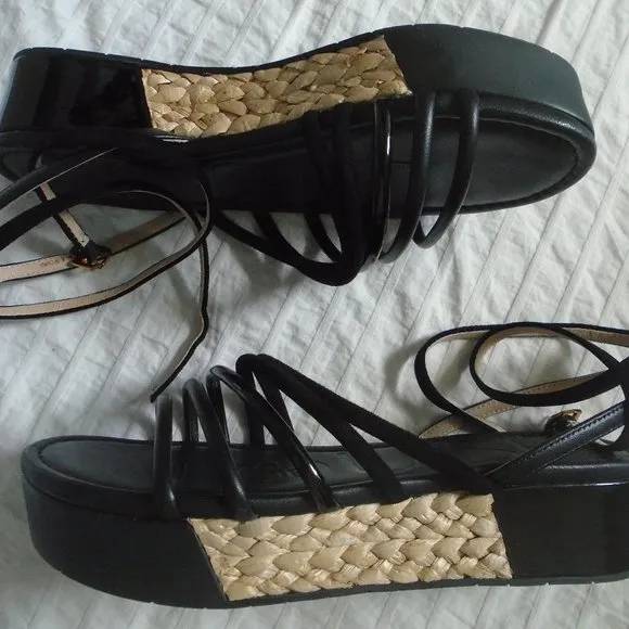 LOUISE ETCIE BLACK STRAPPY SANDALS SHOES SIZE 8 1/2 MSRP $119.00 BRAND NEW