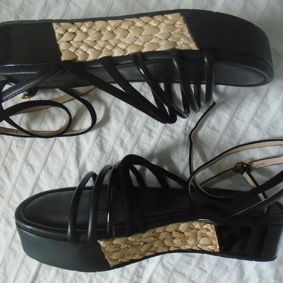 LOUISE ETCIE BLACK STRAPPY SANDALS SHOES SIZE 8 1/2 MSRP $119.00 BRAND NEW