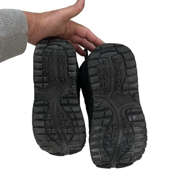 LTD Youth Snowboarding Boots. All Black