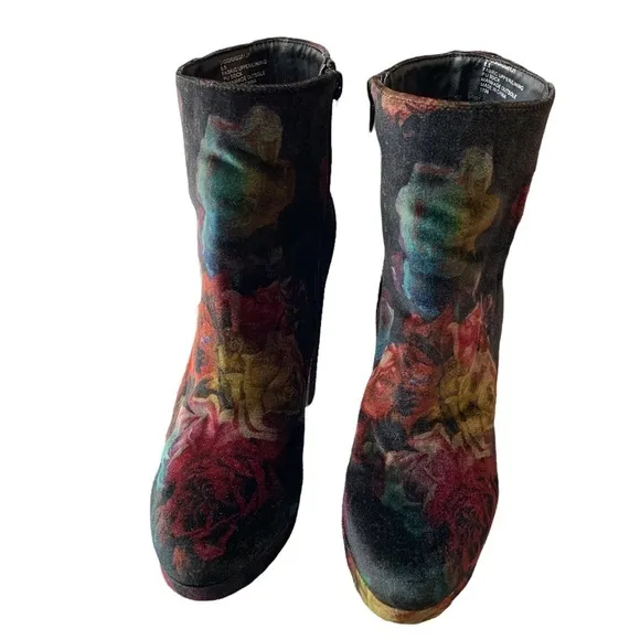 Madden Girl Gigg Floral Velvet Ankle Boots Size 8.5