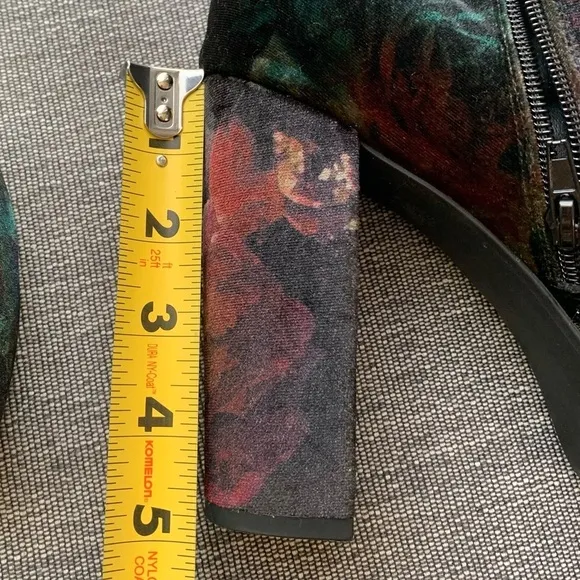 Madden Girl Gigg Floral Velvet Ankle Boots Size 8.5