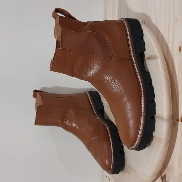 Madewell The Citywalk Lug Sole Chelsea Boots Size 7.5 Brown Leather Pull On