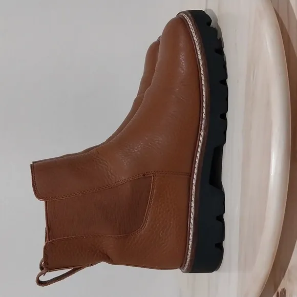 Madewell The Citywalk Lug Sole Chelsea Boots Size 7.5 Brown Leather Pull On