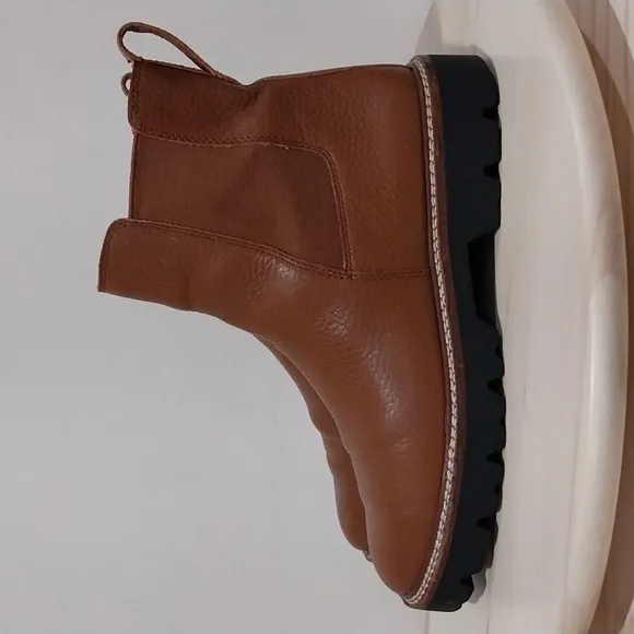 Madewell The Citywalk Lug Sole Chelsea Boots Size 7.5 Brown Leather Pull On