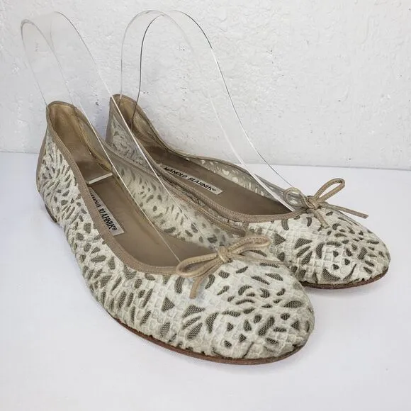 Manolo Blahnik Veralli Tan Laser Cut Slip On Ballet Flats Bow Womens Size 37.5