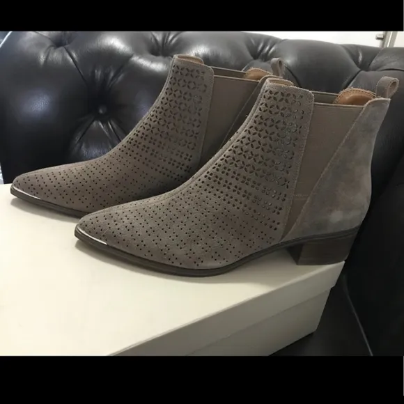 Marc Fisher Genuine Suede Booties Perforated Pull On Point Toe Ankle Boots 8.5