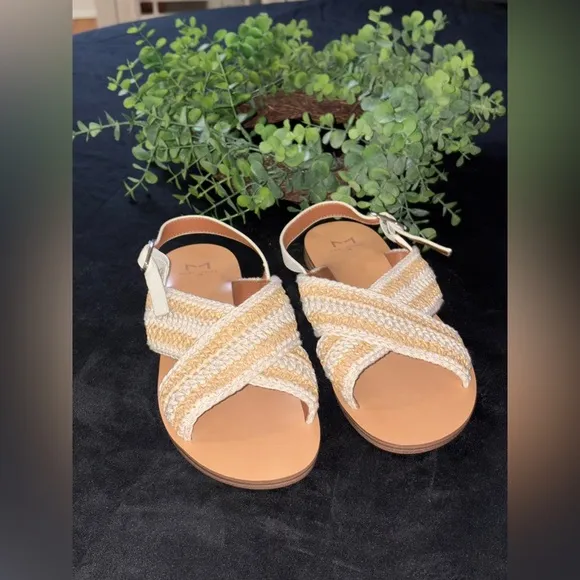 Marc Fisher Lonnie Flat Woven Sandal Ivory NWOB