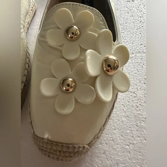 Marc Jacob’s espadrilles Daisy Style