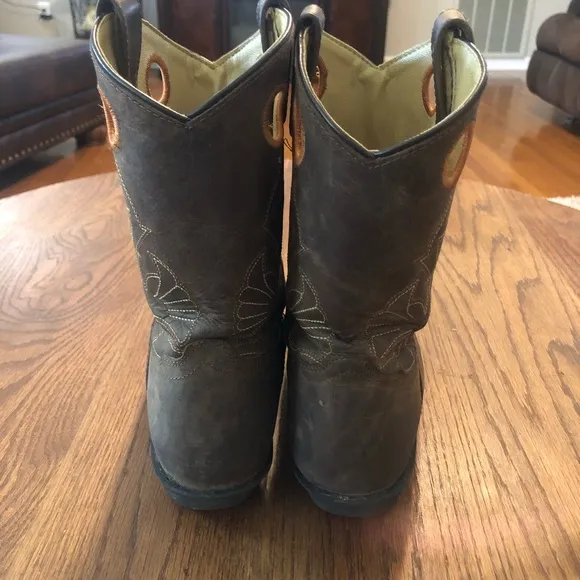 Masterson Boot Co. brown leather pull on boots in EUC.  Boots perfect for rodeo